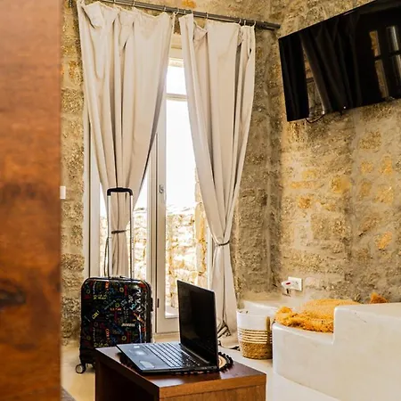 ήσυχο κυκλαδίτικο White&stone N3-n4 Daire